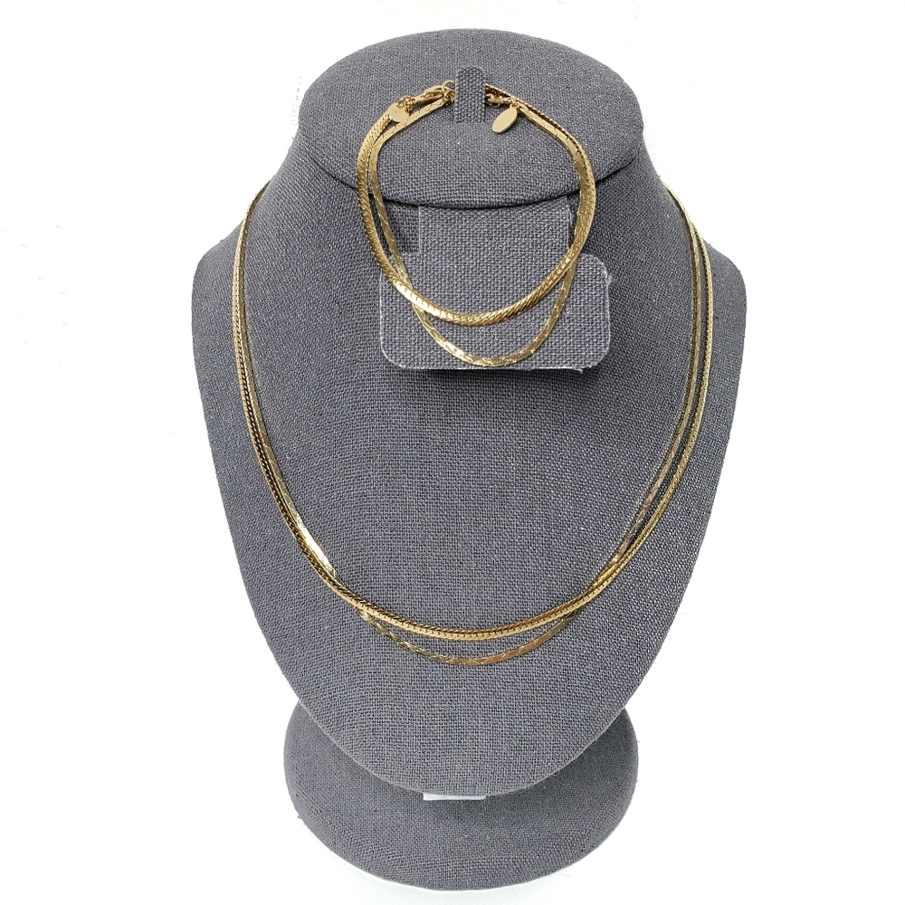 Vintage Gold-tone Jewelry Necklace and Bracelet Matching Set American Showcase